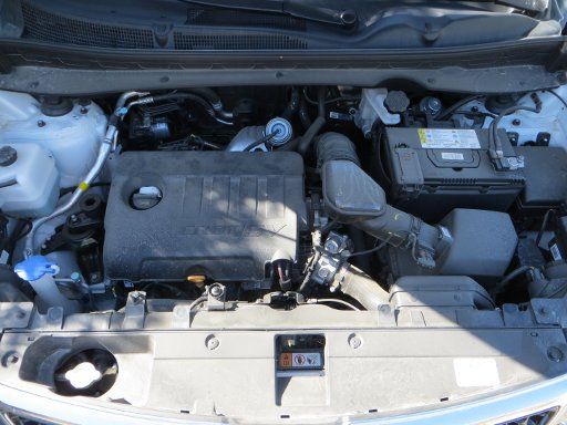 Kia Sportage 1.7 CRDi Diesel im September 2014, Motorraum