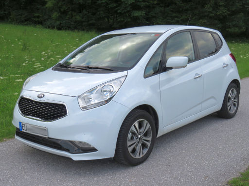 Kia Venga YNS 1.4, 5 Gang Schaltung, Ansicht von vorne / Seite