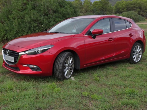 Mazda 3 Skyactiv-G 2.0, Ansicht von der Seite / vorne