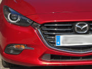 Mazda 3 Skyactiv-G 2.0, Ansicht von vorne, Scheinwerfer rechts