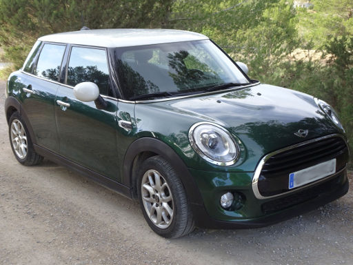 MINI Cooper D, 5-Türer, 5-Türer, Ansicht von vorne / Seite