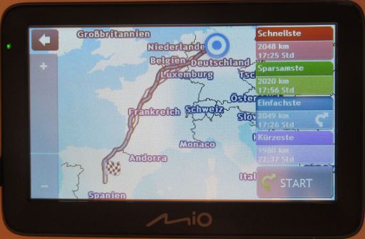 Mio™ Pilot 15 LM GPS Auto Navigation, Routenvorschau von Hannover nach Madrid