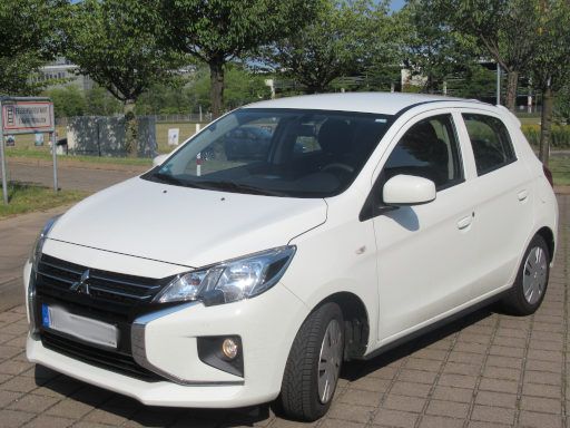 Mitsubishi Space Star, Ansicht von vorne / Seite