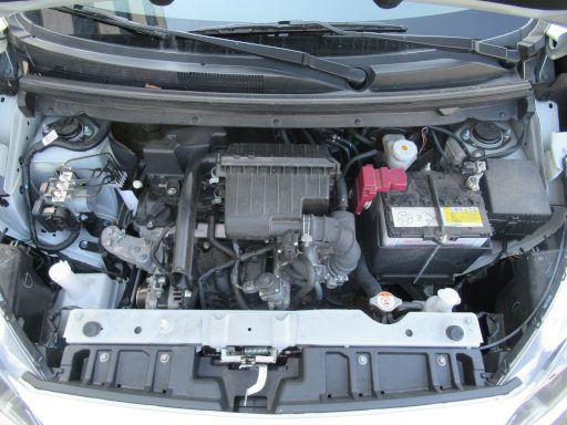 Mitsubishi Space Star, 1.2 Liter Benziner Motorraum