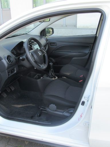 Mitsubishi Space Star, Innenraum Fahrer und Beifahrer