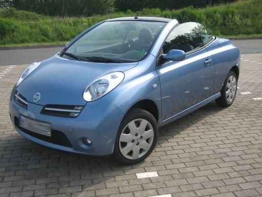 Nissan Micra Coupe Cabrio, Ansicht von vorn mit geöffneten Dach