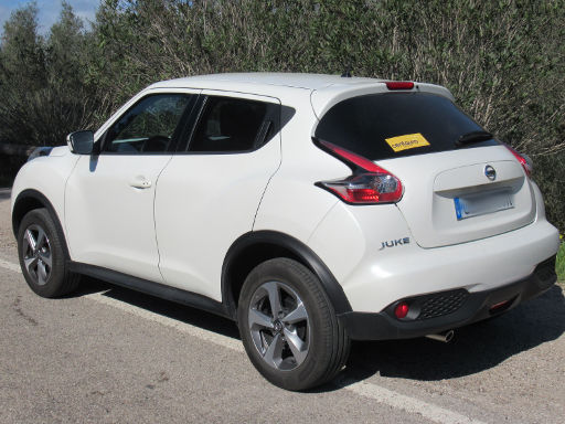 Nissan Juke, F15 A A12, 1.6 Liter Xtronic, Ansicht von hinten / Seite