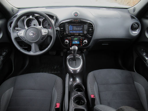 Nissan Juke, F15 A A12, 1.6 Liter Xtronic, Armaturenbrett / Innenraum