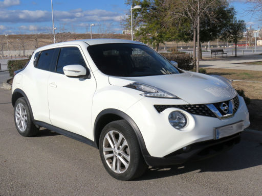 Nissan Juke, F15 D D0 1.5 Liter dCi, Ansicht von vorne / Seite