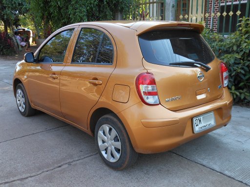 Nissan March / Micra im Januar 2012, Ansicht von hinten / Seite