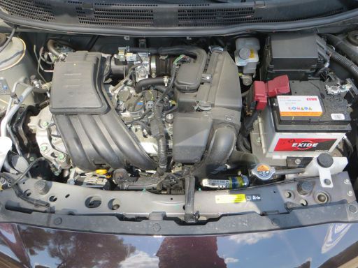 Nissan Micra, K13 1.2 Liter, 1.2 Liter Benziner Motorraum