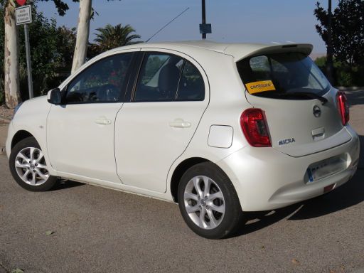 Nissan Micra, K13 A A08 1.2 Liter, Ansicht von hinten / Seite