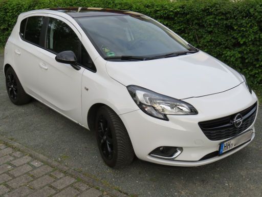 Opel Corsa 1,4 l 74 kW Benzinmotor, Modelljahr 2016, Ansicht von der Seite / vorne