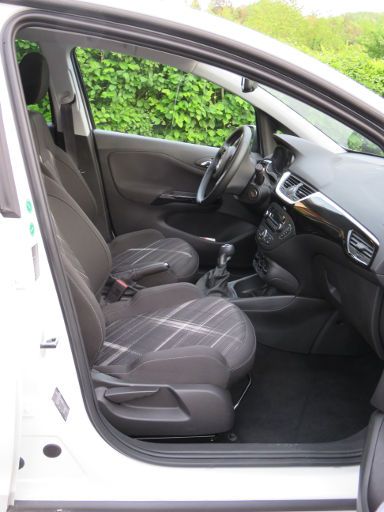 Opel Corsa 1,4 l 74 kW Benzinmotor, Innenraum Fahrer– und Beifahrer