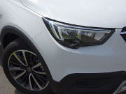 Opel Crossland X, 1,2 Liter 81 kW D12xHL Ottomotor, Ansicht von der Seite / vorne