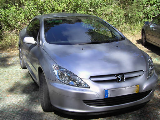 Peugeot 307 CC, Ansicht geschlossenes Dach von vorne