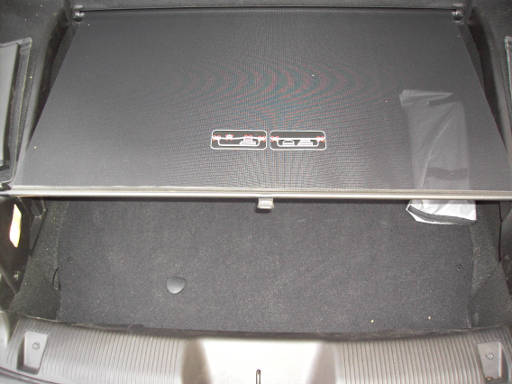 Peugeot 307 CC, Kofferraum mit geöffneten Verdeck