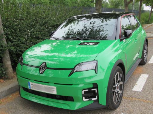 Renault 5 E-TECH, Ansicht von vorne / Seite