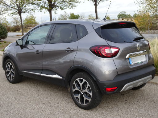 Renault Captur TCe 90 Start & Stop, Ansicht von hinten / Seite