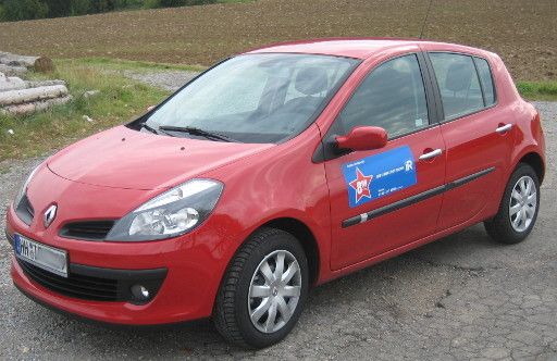 Renault Clio 1.2 TCe 16V, Ansicht von vorne / Seite