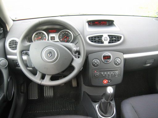 Renault Clio 1.2 TCe 16V, Armaturenbrett / Innenraum