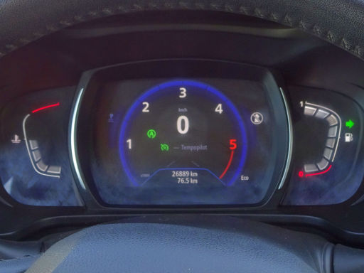 Renault Kadjar Blue dCi 115 Start & Stop, Instrumente mit Kühlmitteltemperatur, Drehzahlmesser, Geschwindigkeitsmesser, Bordcomputer, Kilometerstand und Tankinhalt