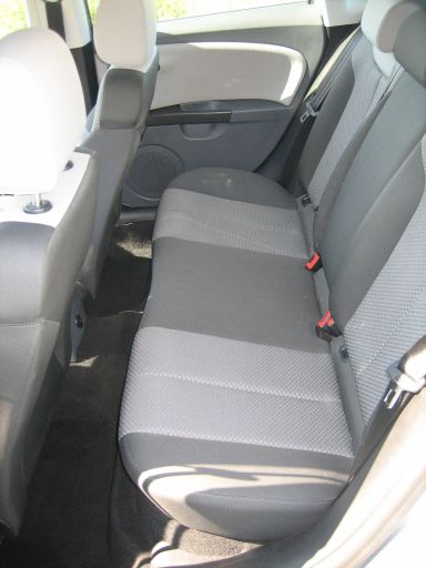 SEAT Leon Benziner im Juli 2006, Innenraum Rücksitzbank