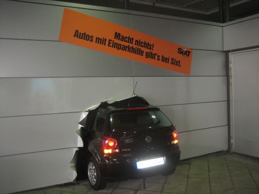 Sixt rent a car Deutschland Werbung beim Mietwagen Zentrum auf dem Flughafen München im Juli 2009