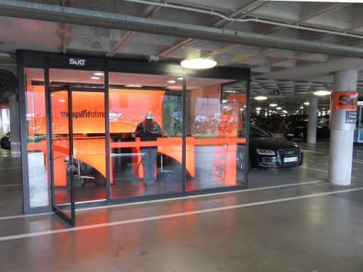 Sixt rent a car, Spanien, Sixt Servicebüro im Parkhaus Madrid MAD Terminal 4