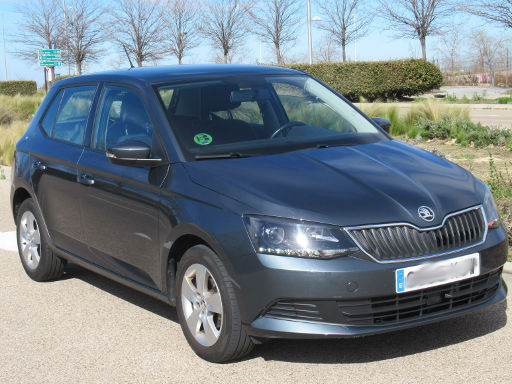 Škoda Fabia, Typ 5J, 1.0 Liter 55 kw Motor, Ansicht von vorne / Seite