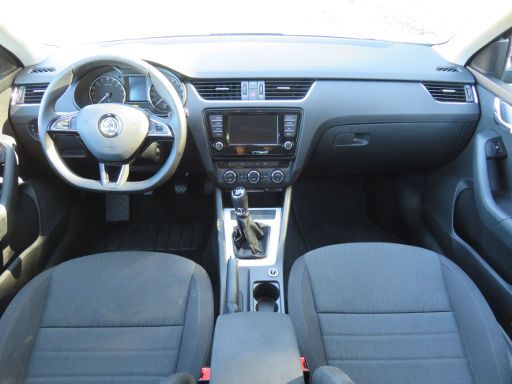 Škoda Octavia Combi 1.6 Liter TDI Diesel, Armaturenbrett / Innenraum