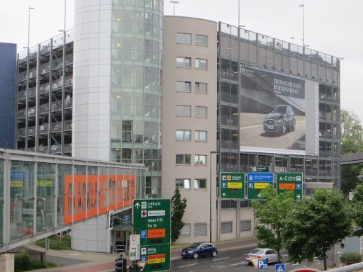 Thrifty® Deutschland, Parkhaus der Mietwagenanbieter am Flughafen Düsseldorf