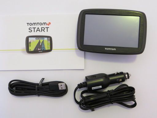 TomTom START 40 Europe 45 Länder Navigation, Lieferumfang mit Navigationsgerät, Bedienungsanleitung, USB Kabel und Kabel für Zigarettenanzünder