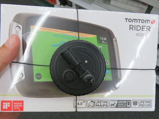 TomTom Rider 400 im Mai 2017 für 355,– € im Media Markt® Madrid Filiale Plenilunio