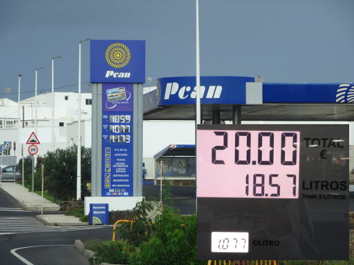 Pcan Tankstelle in der Calle San Blas 15, 35572 Tías auf der Insel Lanzarote im November 2018