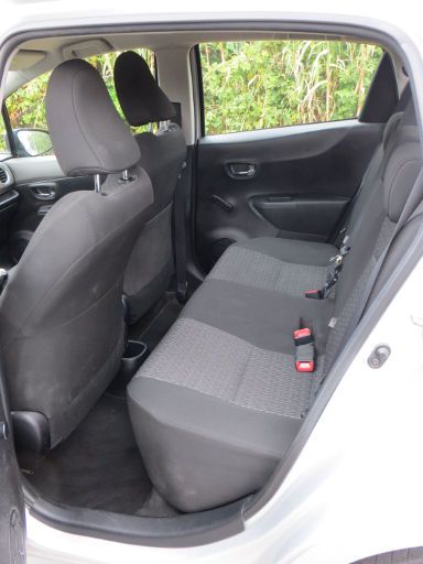 Toyota Yaris 1,0 l 51 kW, Innenraum hinten