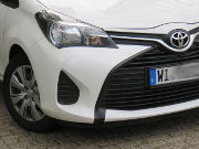 Toyota Yaris 1,0 l 51 kW, Modelljahr 2016, Ansicht von vorne