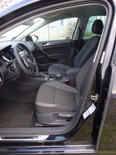 Volkswagen Golf Comfortline 1.6 TDI SCR, 5 Gang Getriebe, Innenraum Fahrer– und Beifahrer