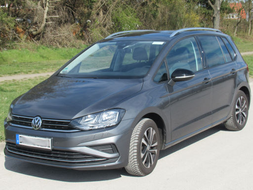 Volkswagen Golf Sportsvan 1.5 TSI ACT OPF 96 kW 6-Gang Getriebe, Ansicht von vorne / Seite