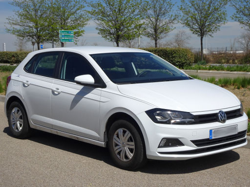 Volkswagen Polo AW Trendline 1.0, Ansicht von vorne / Seite