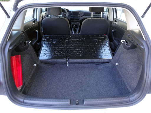 Volkswagen Polo AW Trendline 1.0, Kofferraum mit umgeklappter Rückenlehne