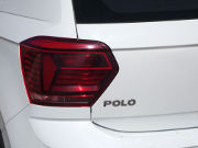 Volkswagen Polo AW Trendline 1.0, Ansicht von hinten / Rückleuchte links