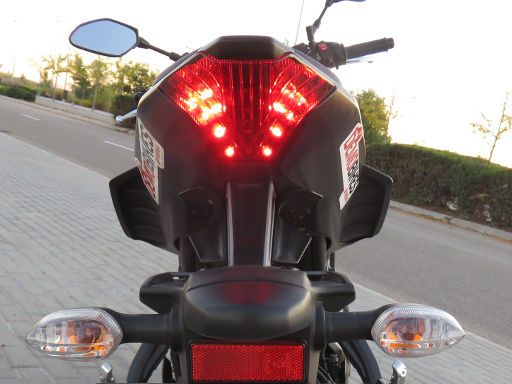 YAMAHA MT–07, 35 kW, Rückleuchten und Fahrtrichtungsanzeiger