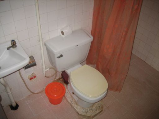 Golden Express Hotel, Bagan, Myanmar, Standard Bad mit WC, Duschecke und Waschbecken