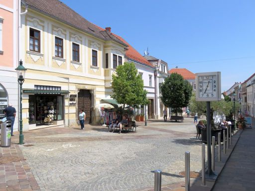 Eisenstadt, Österreich, Hauptstraße als Fußgängerzone