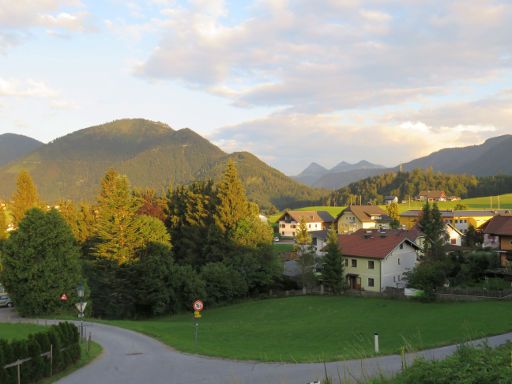 Faistenau, Österreich, Blick auf die Ortschaft Richtung Süden