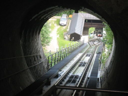 Festungsbahn, Salzburg, Österreich, Blick von der Bergstation zur Ausweiche