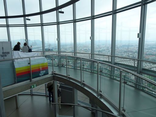 Donauturm, Wien, Österreich, geschlossene Aussichtsplattform mit Panoramaverglasung