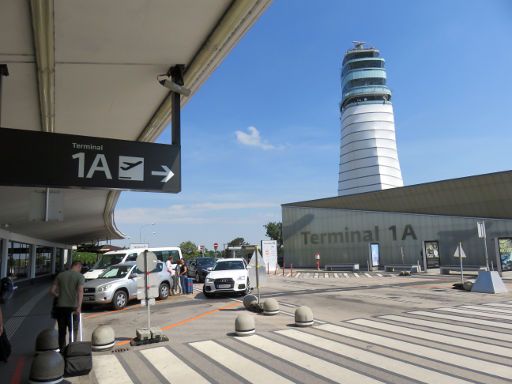 Flughafen Wien, VIE, Österreich, Kontrollturm am Terminal 1 / 1A