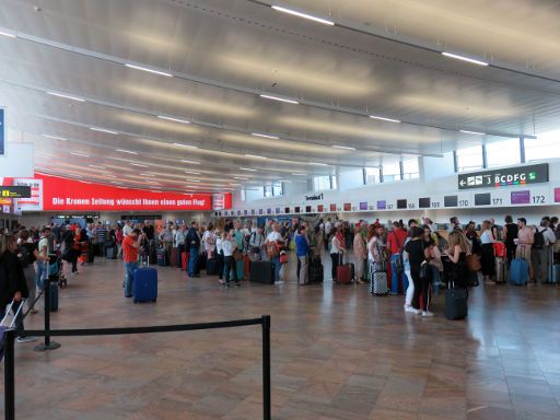 Flughafen Wien, VIE, Österreich, Terminal 1 Check-In Schalter